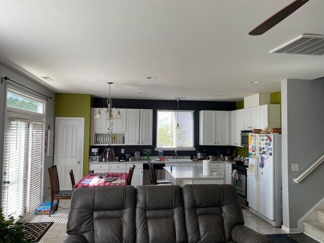 Foto del edificio - 551 Abbey Fields Loop