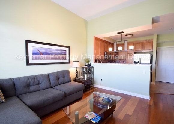 Building Photo - 2700 E Cherry Creek South Dr