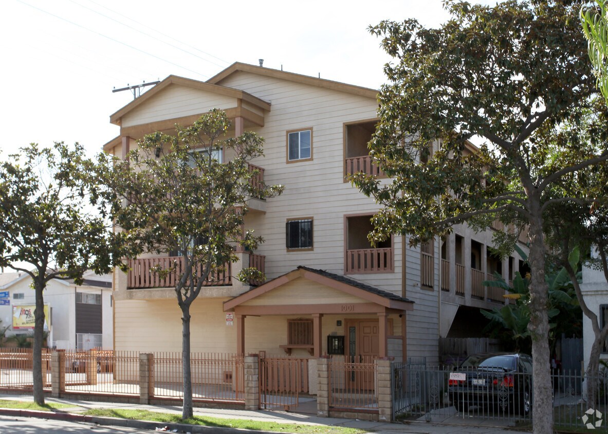 Foto del edificio - 1001 Dawson Ave