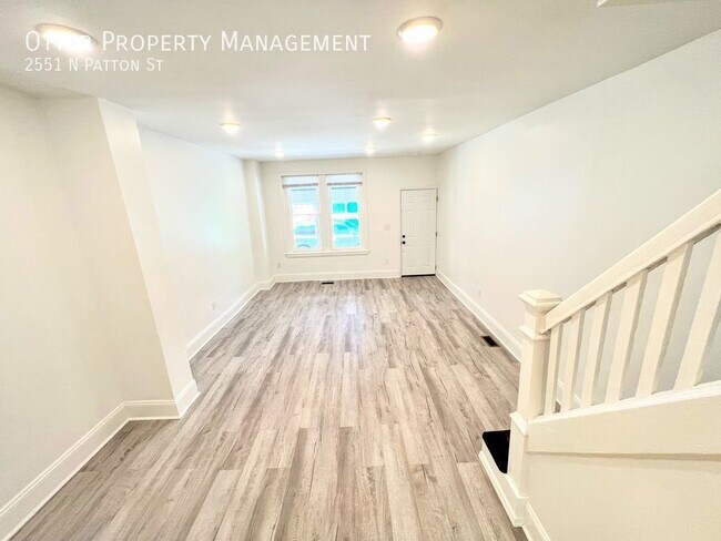 Building Photo - 2BR/1.5BA Fresh Renovation with Basement S...