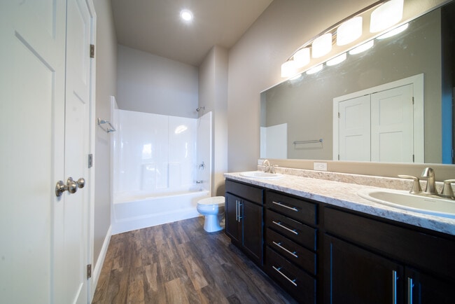 Building Photo - Third Avenue Lofts