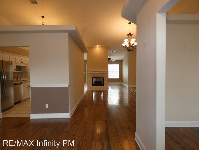 Building Photo - 4 br, 3 bath House - 4213 N Cambridge Way