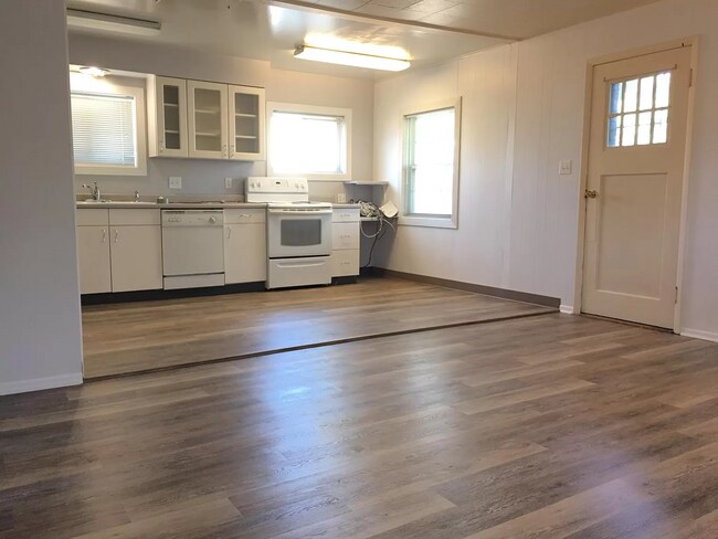 Foto del edificio - 4623 Albion St