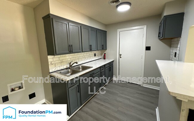 Building Photo - 518 Harahan Rd