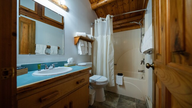 Foto del edificio - 3765 MT Highway 40 W