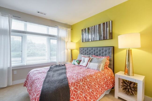 Building Photo - 223 Concord Tpke