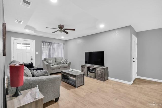 Building Photo - 301 E Kuhn St