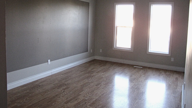 Building Photo - 11920-11996 96 St