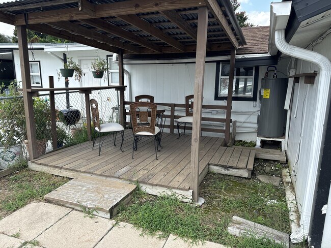 Foto del edificio - 304 N Turnbull Dr