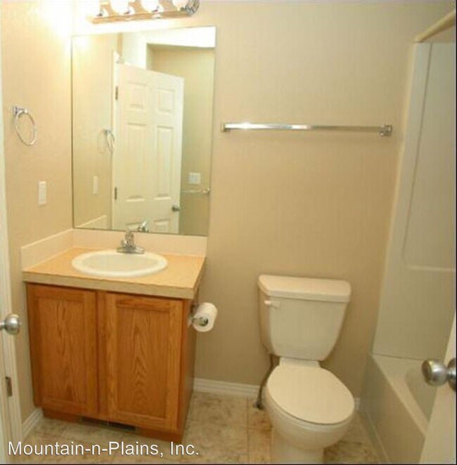 Building Photo - 3 br, 2 bath House - 290 S Rachel Avenue