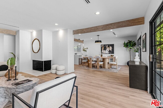 Foto del edificio - 16517 Hartsook St