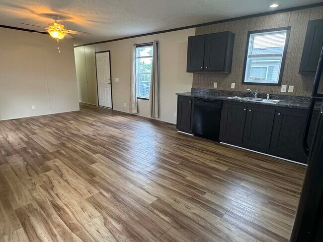 Foto del edificio - 48596 Leafdale Ct