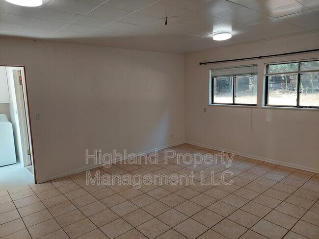 Foto del edificio - 1170 NE Harvey Rd