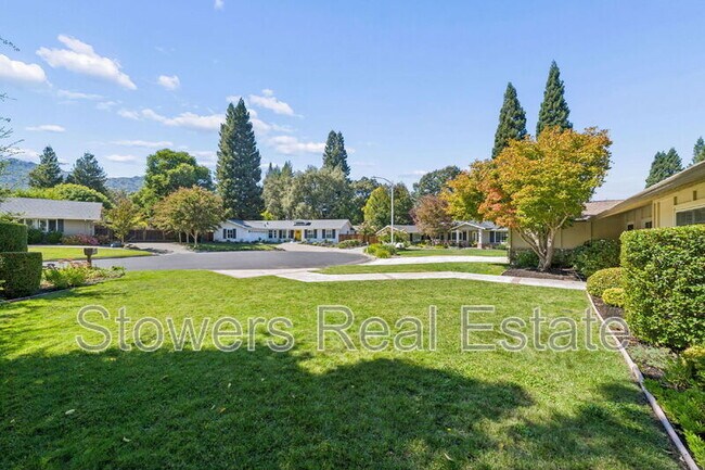 Foto del edificio - 132 Glen Ct