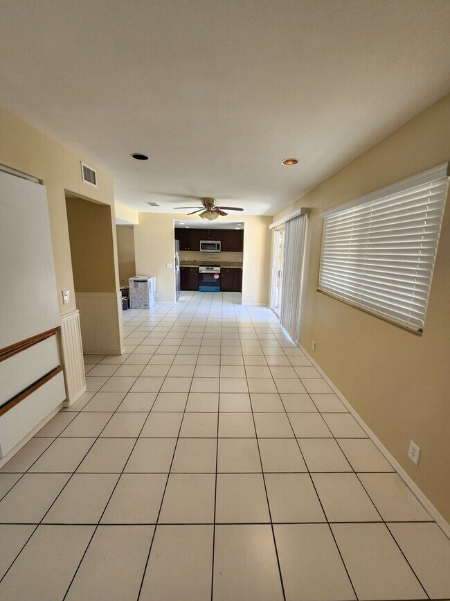 Foto del edificio - Spacious 3 Bedroom Lakeside Home