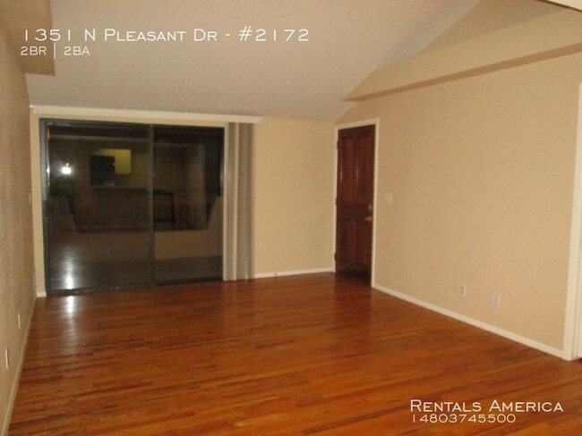 Building Photo - 1351 N Pleasant Dr