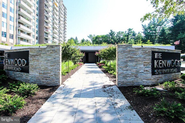 Building Photo - 5101 River Rd