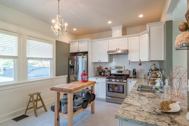 Kitchen - 2743 NE Rodney Ave