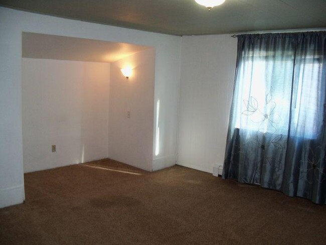 Foto del edificio - 5 bedroom in Billings MT 59101