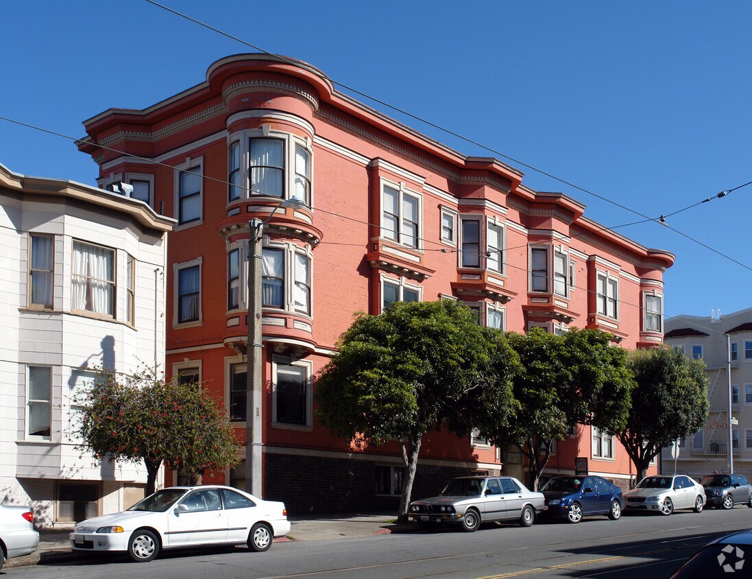 Building Photo - 300 Irving St