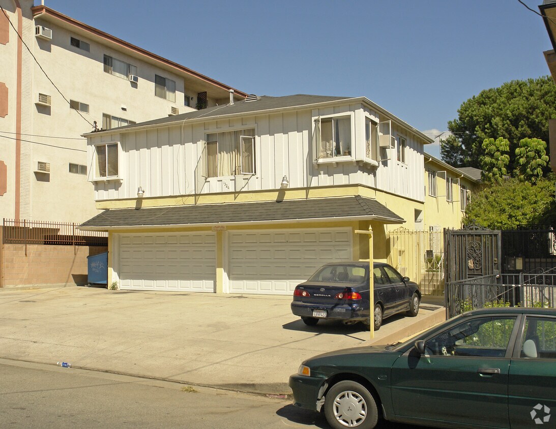 Foto del edificio - 1326 N Vista St