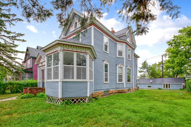 Photo - 310 Fulton St House