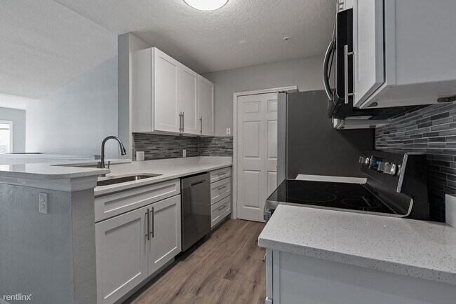Foto del edificio - 2 br, 2 bath Condo - 6566 Swissco Drive 421