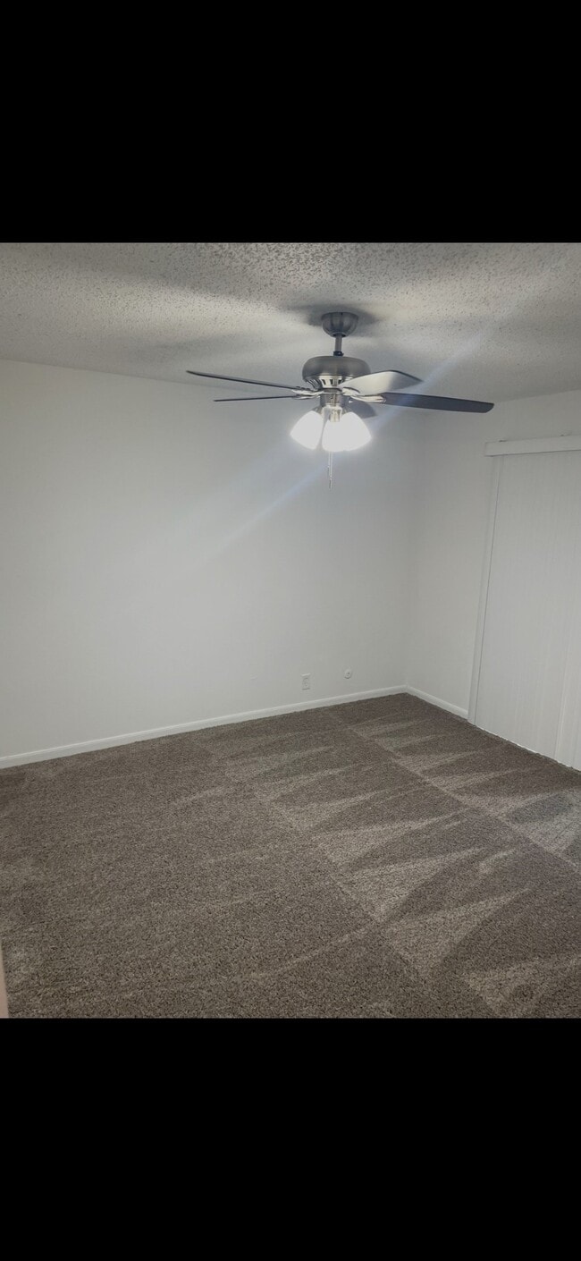 Foto del edificio - 700 Thicket Ln