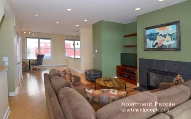 Building Photo - 2954 N River Walk Dr