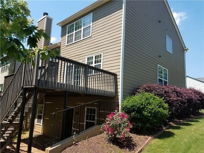 Building Photo - 3690 Ridgefair Dr