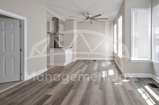 Photo - 1625 Boulevard House