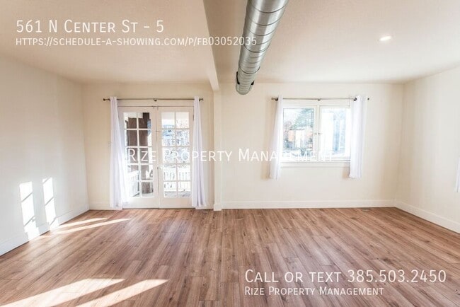 Foto del edificio - 561 N Center St