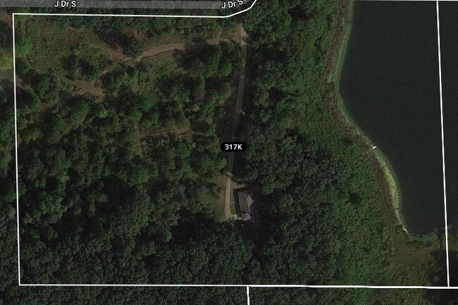 Foto del edificio - 24450 J Dr S