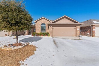 Building Photo - 328 Foxhunter St