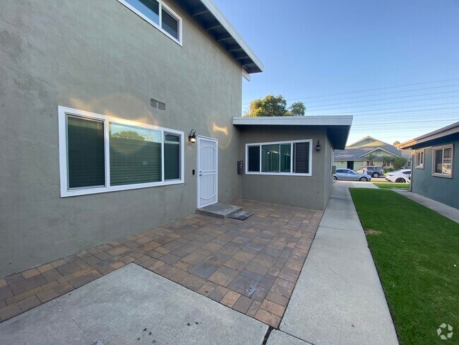 Building Photo - 3916 W 178th St