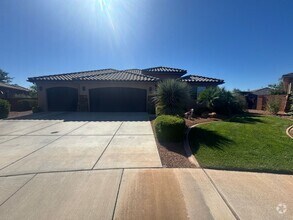Building Photo - 376 E Desert Gdns Ln