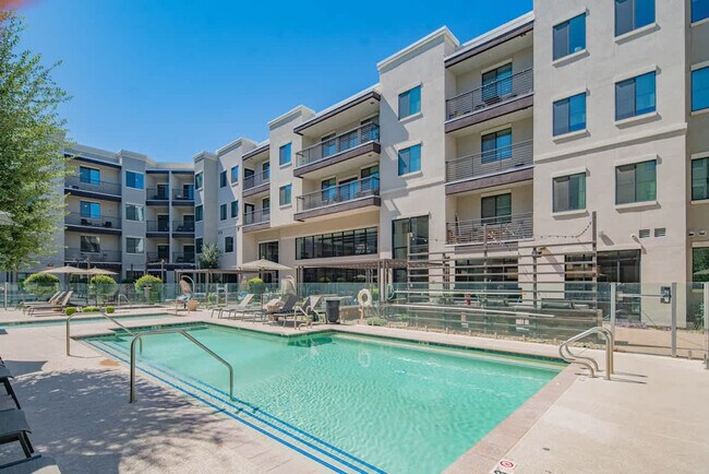 Foto del edificio - 777 E Stella Ln