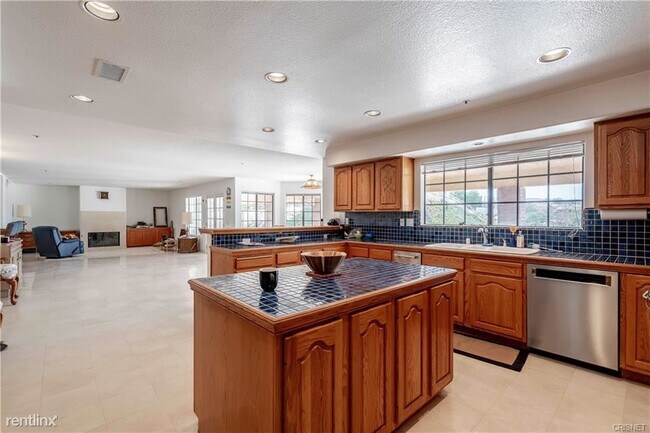 Foto del edificio - 5 br, 5 bath House - 48 Ranchero Rd
