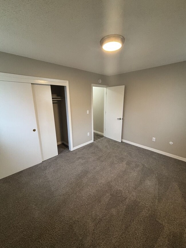 Interior Photo - Oaks of West Saint Paul