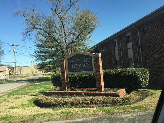 Building Photo - 276 White Bridge Pike