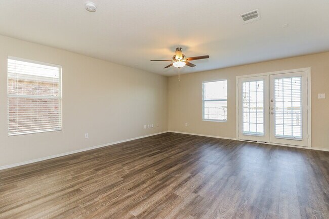 Building Photo - 7128 Little Mohican Dr