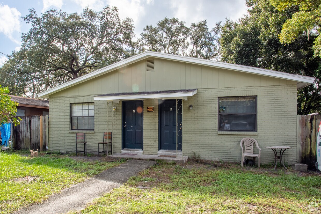 Primary Photo - 1205 E 99th Ave
