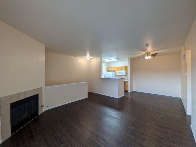 Building Photo - 911 S Zeno Way