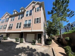 Building Photo - 3001 Murworth Dr