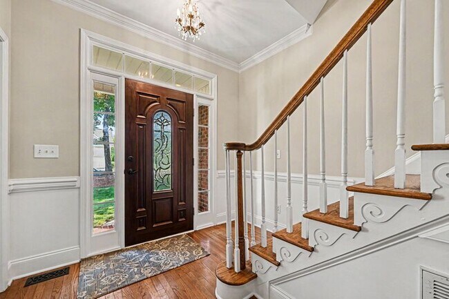 Building Photo - 10403 Persimmon Creek Dr