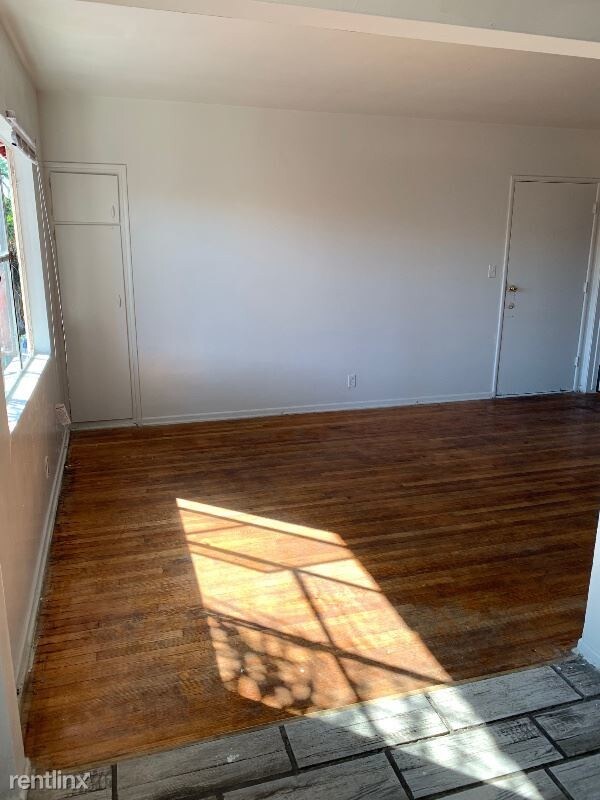Building Photo - 1 br, 1 bath Apartment - 734 Cerritos Ave