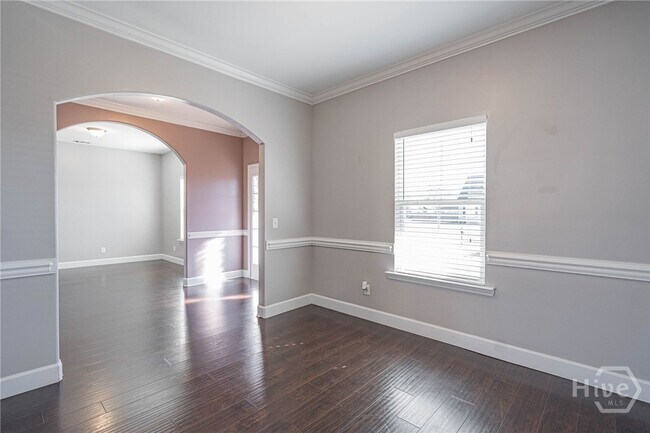 Foto del edificio - 100 Springcreek Ln