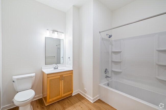 2BR, 2BA -934SF - Bathroom - Hickory Hope Apartments