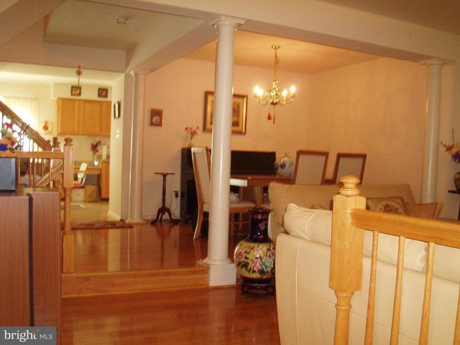 Building Photo - 10177 Treble Ct