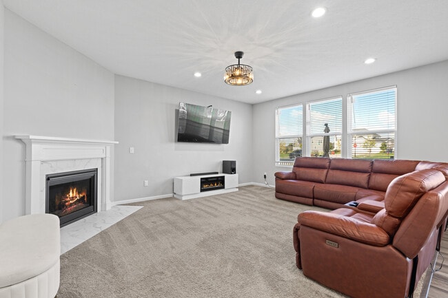 Foto del edificio - 369 Lemming Dr